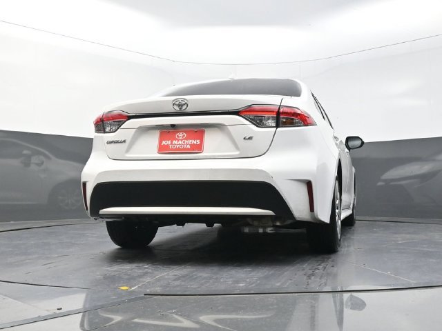 Used 2021 White Toyota LE image 36