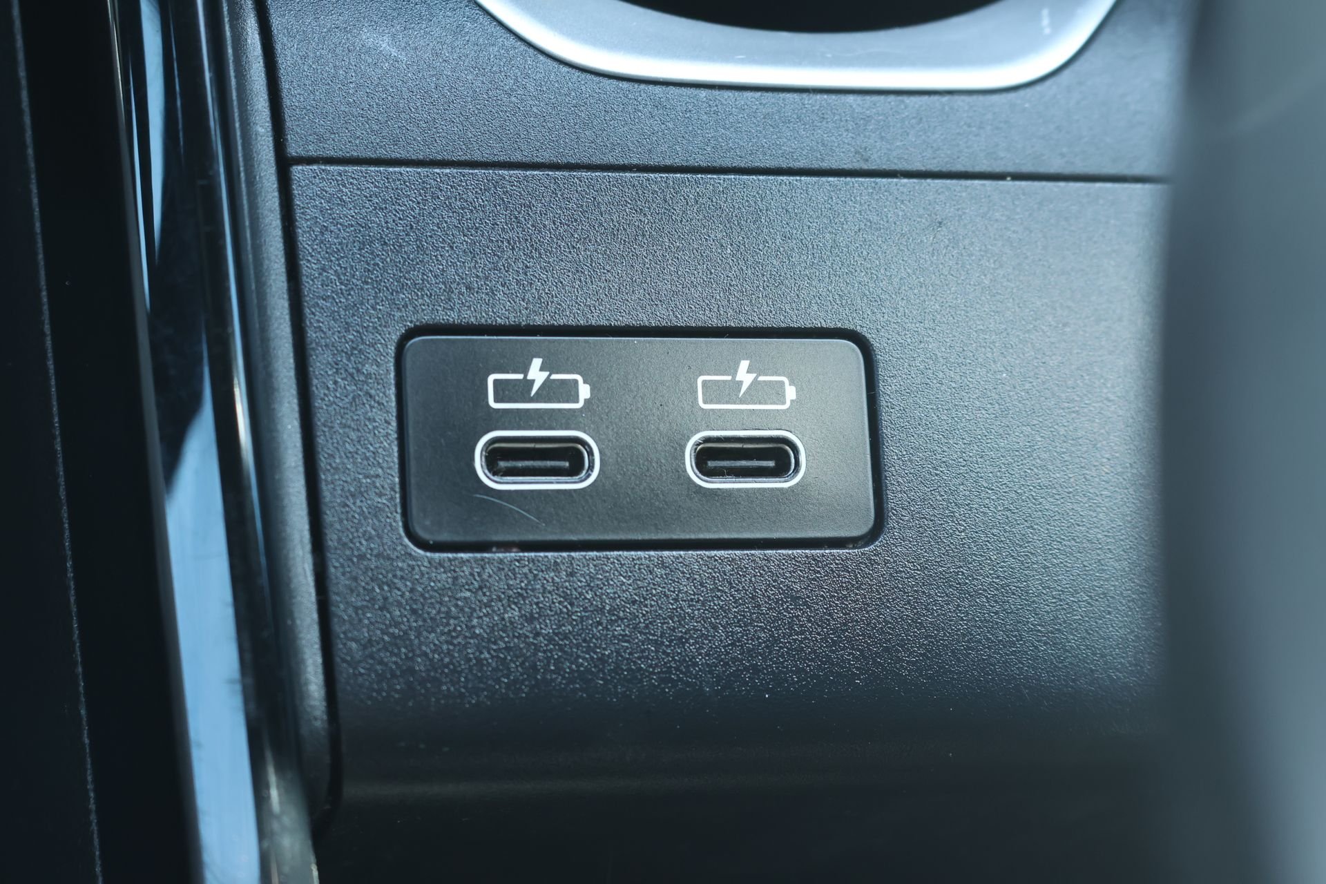 Used 2025 Black BMW xDrive28i image 15