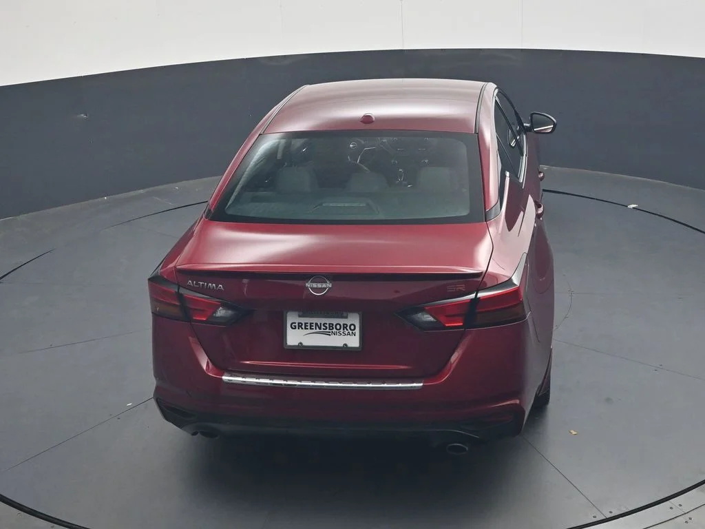Used 2023 Red Nissan 2.5 SR image 28