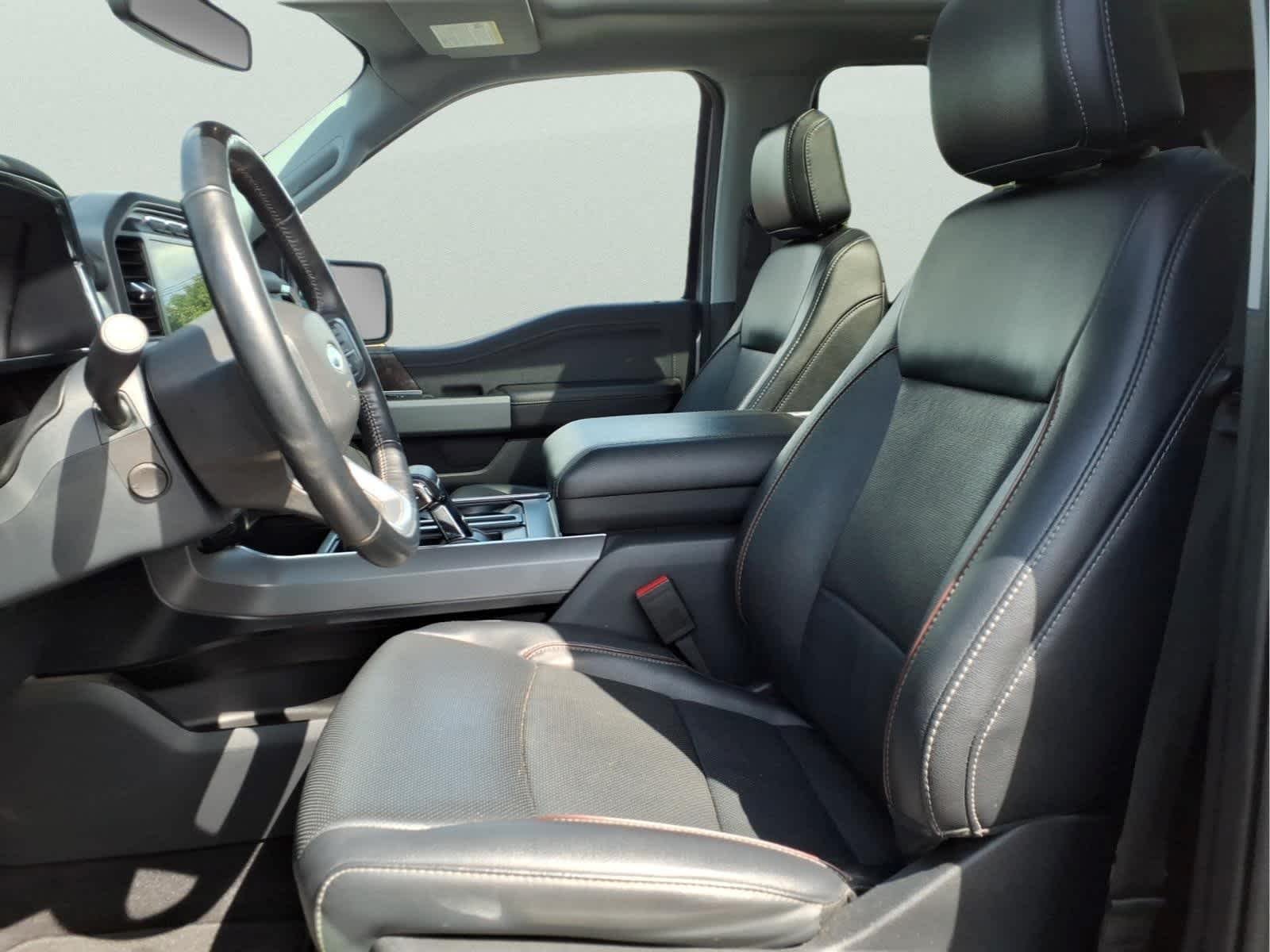 Used 2023 Iconic Silver Ford LARIAT image 15