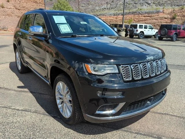 Used 2018 Black Jeep Summit image 3