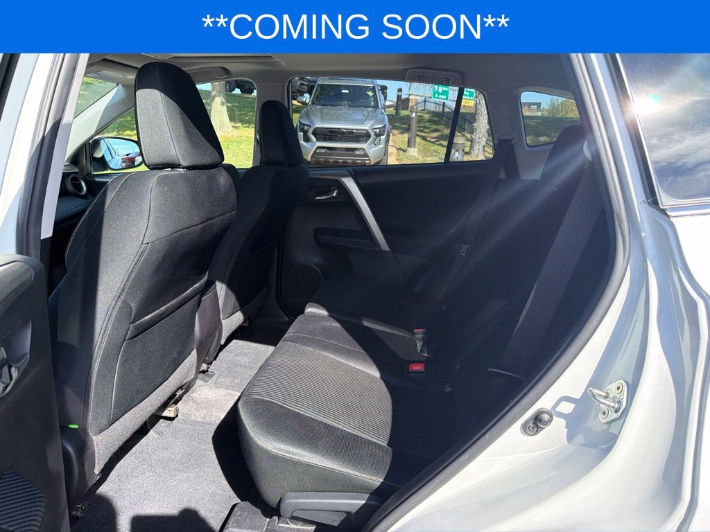 Used 2015 White Toyota XLE image 12