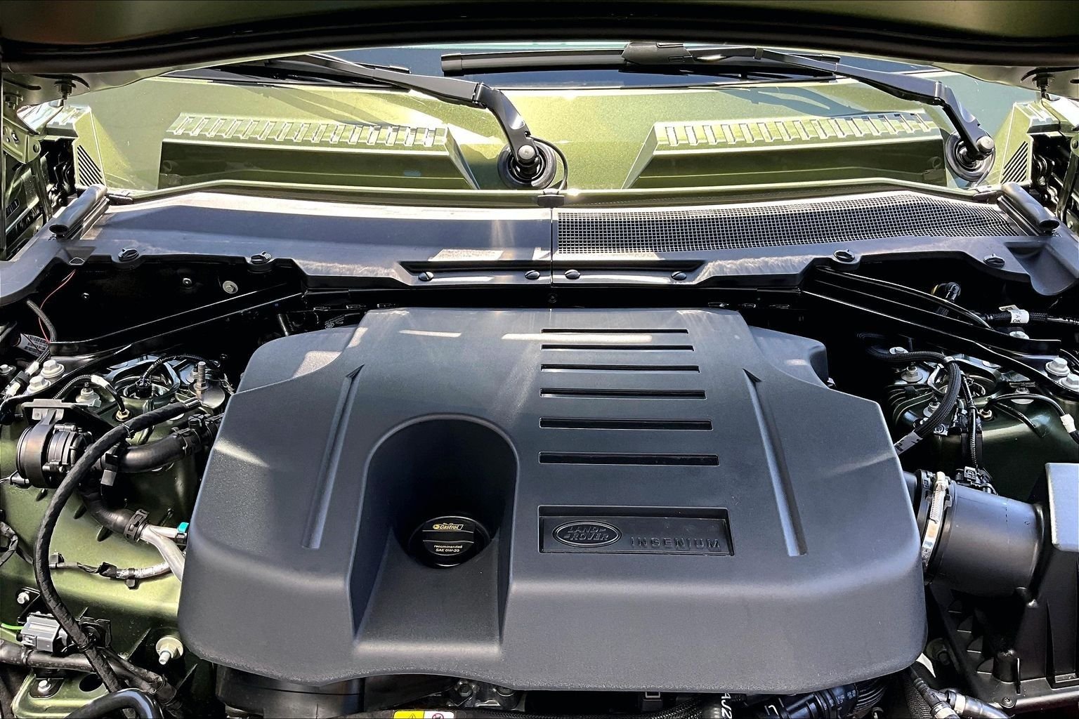 New 2026 Woolstone Green Land Rover X-Dynamic SE image 11