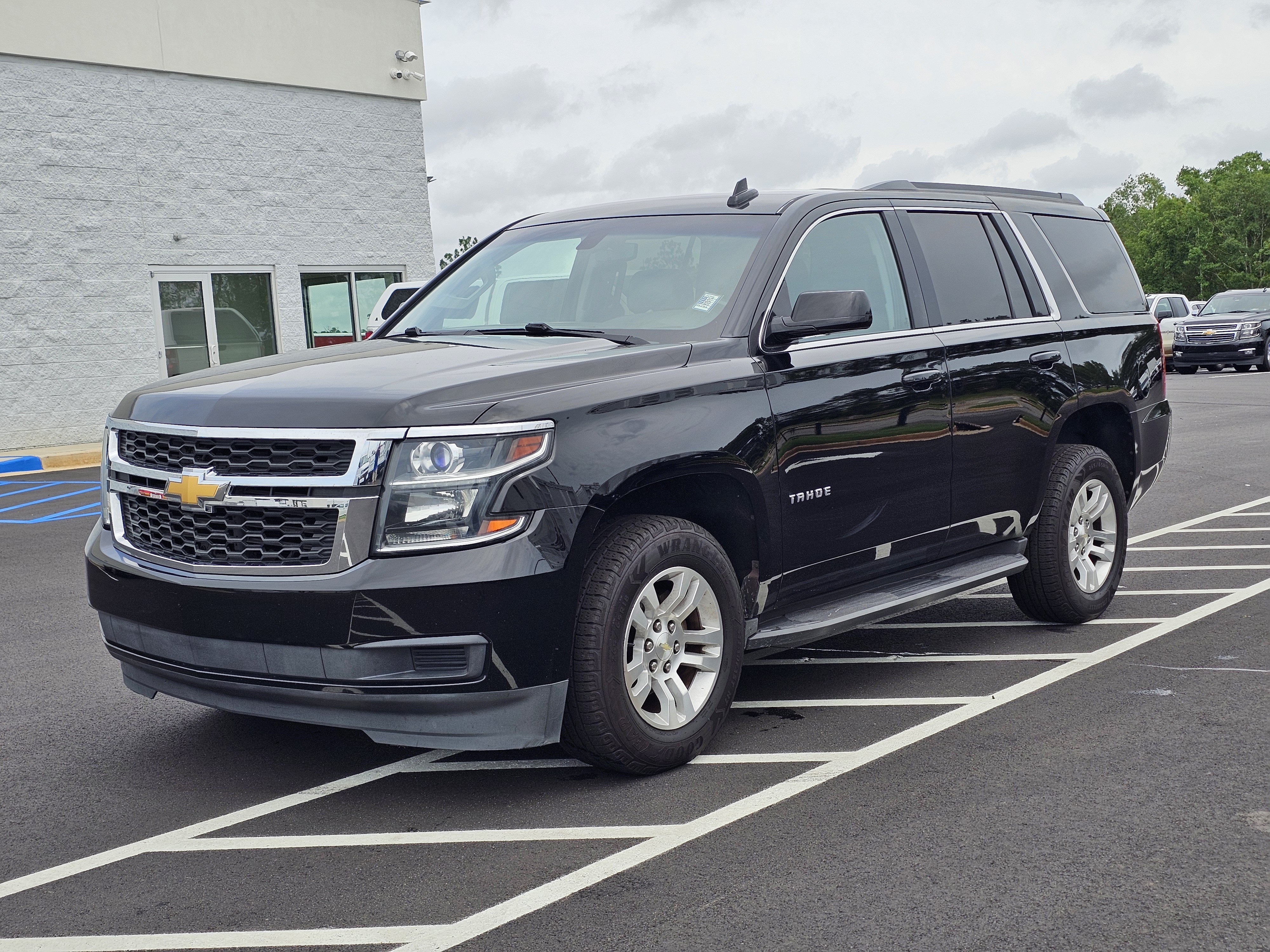Used 2017 BLACK Chevrolet LS image 3