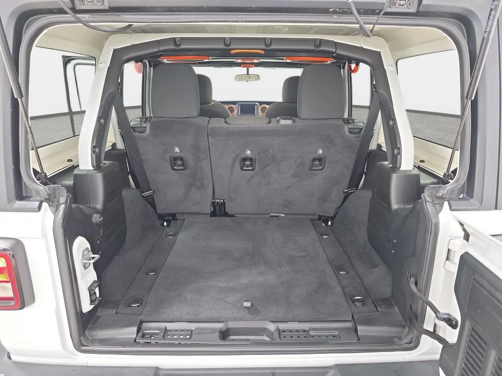 Used 2020 Bright White Clearcoat Jeep Unlimited Sport image 34