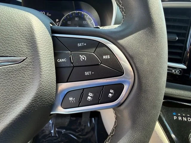 Used 2023 Black Chrysler Touring L image 18