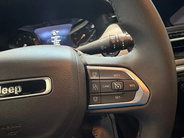 Used 2024 White Jeep Limited image 33