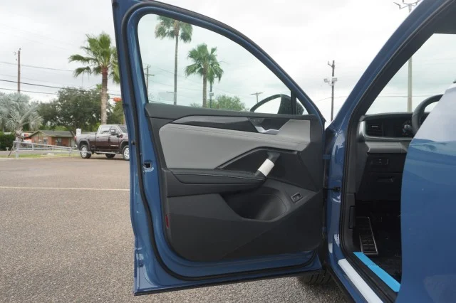 New 2026 Monterey Blue Pearl Volkswagen 2.0T SE image 15