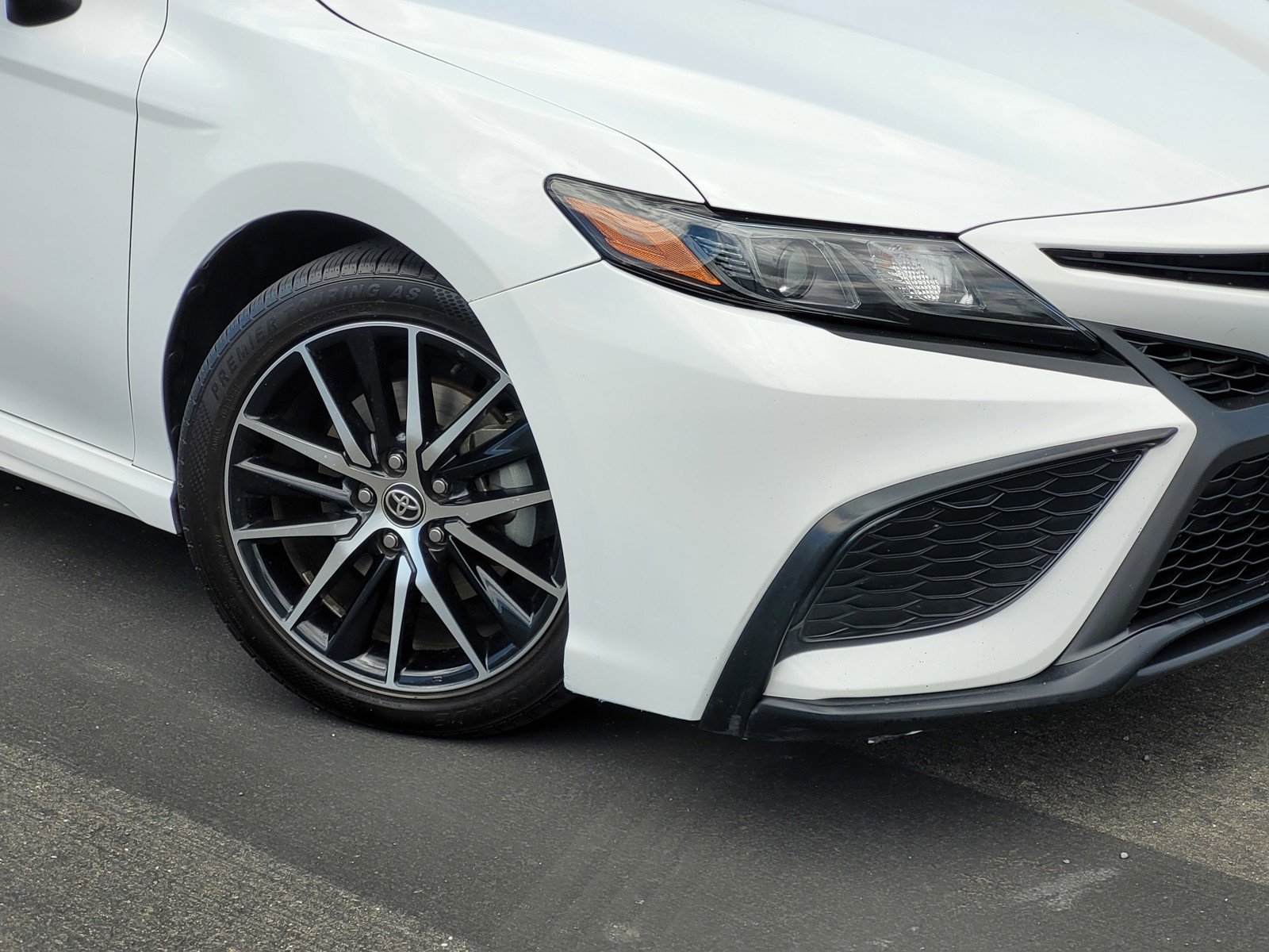 Used 2023 WHITE/BLK Toyota  image 9