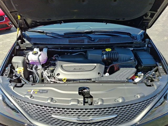 2026 Chrysler Voyager LX - Photo 21