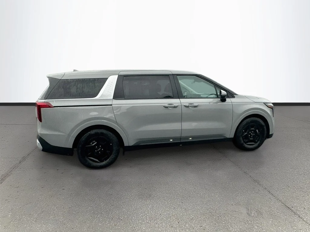 New 2027 Ceramic Silver Kia LXS image 8