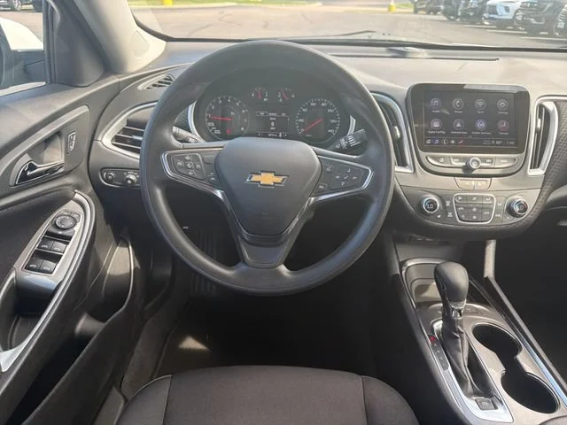 Used 2025 Summit White Chevrolet 1LT image 16
