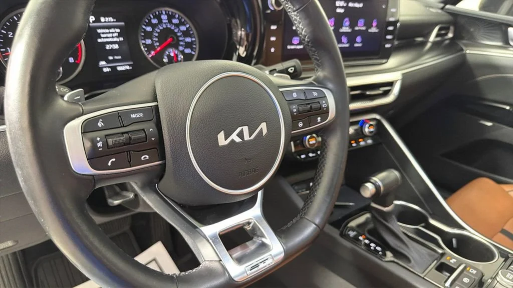 Used 2023 Black Kia GT image 24