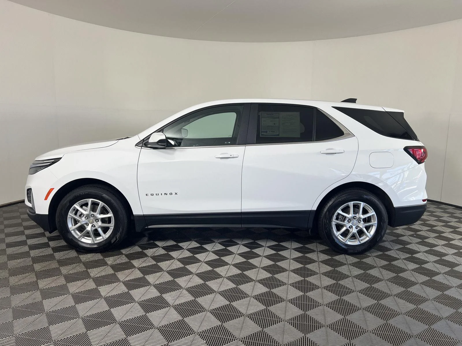 Used 2023 Summit White Chevrolet LT image 6