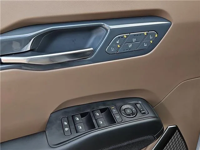 New 2026 Wolf Gray Ebony Black Roof KIA GT-Line (A1) All-Wheel Drive image 18