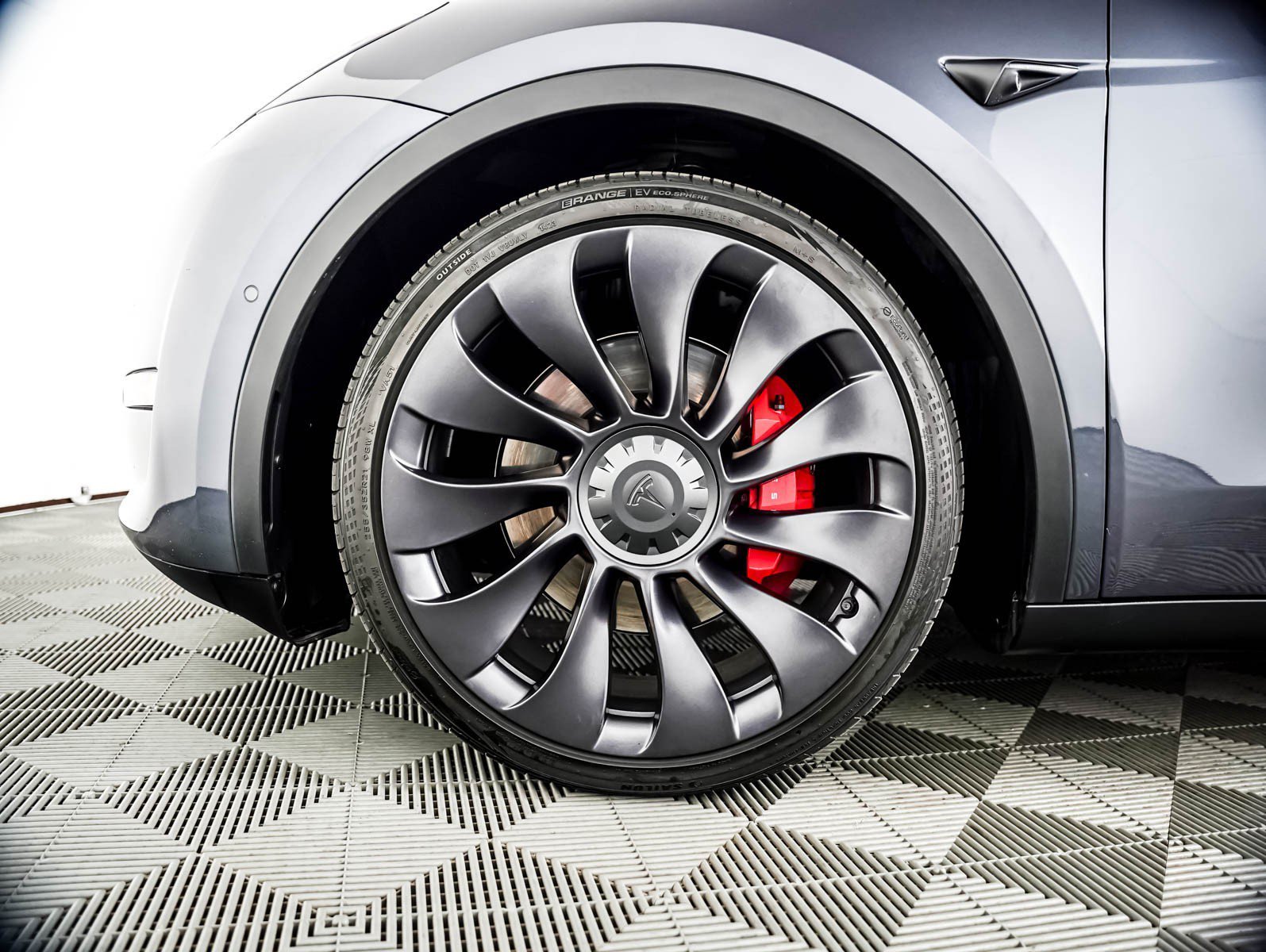 Used 2021 Gray Tesla Performance image 4