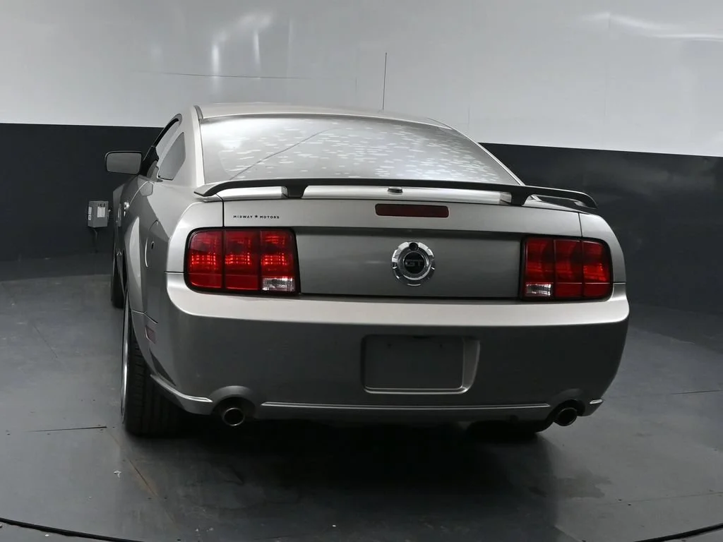 Used 2008 Gray Ford GT Deluxe image 3