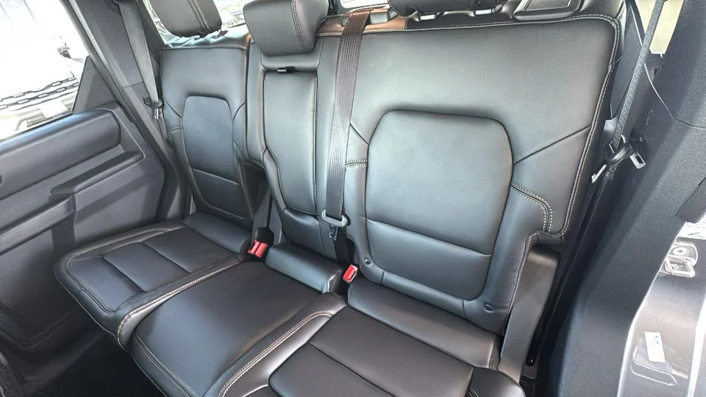 New 2026 Carbonized Gray Metallic Ford Badlands® image 15