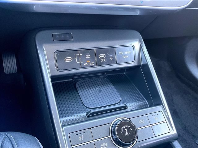 Used 2026 Abyss Black Hyundai SEL Premium image 26