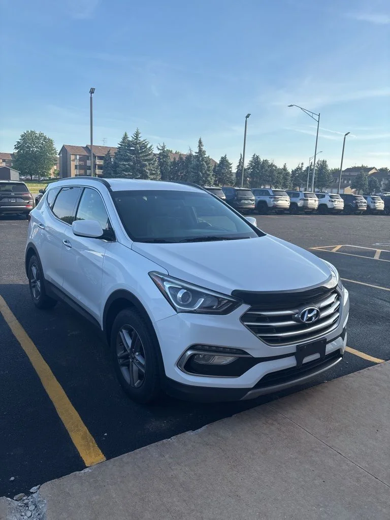 Used 2017 White Hyundai 2.4 Base image 2