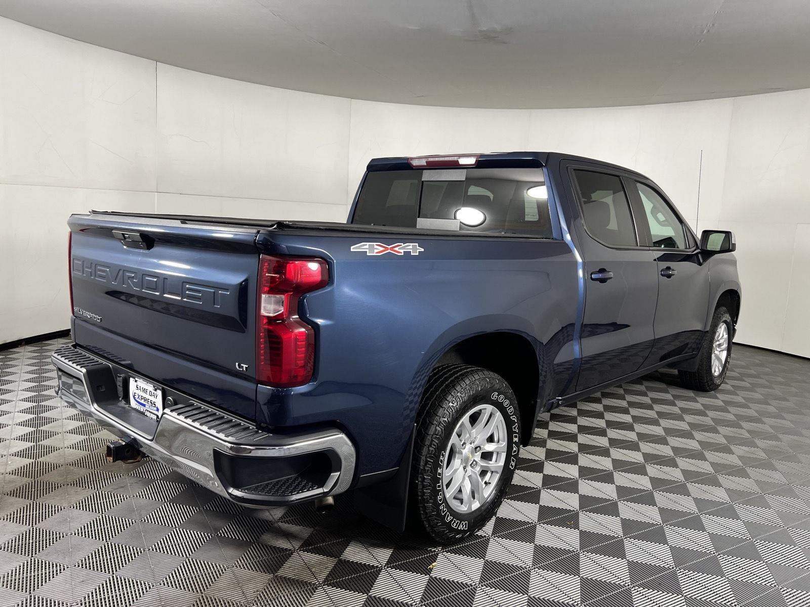 Used 2020 Northsky Blue Metallic Chevrolet LT image 5
