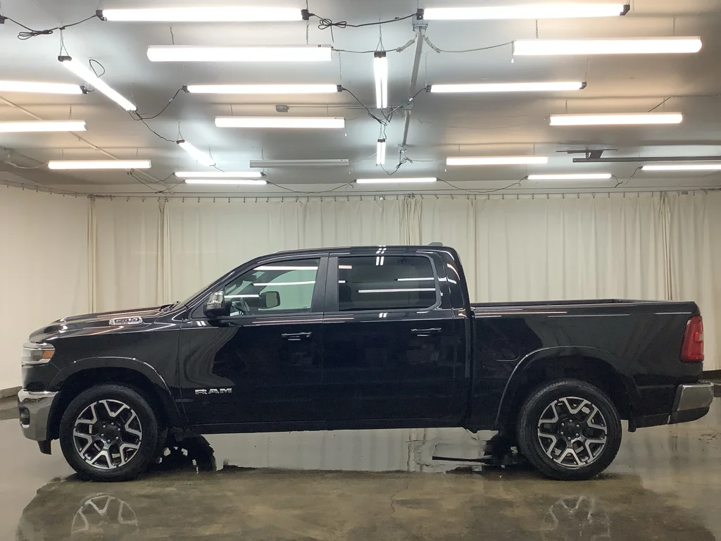 Used 2025 Diamond Black Crystal Pearlcoat Ram Laramie image 9