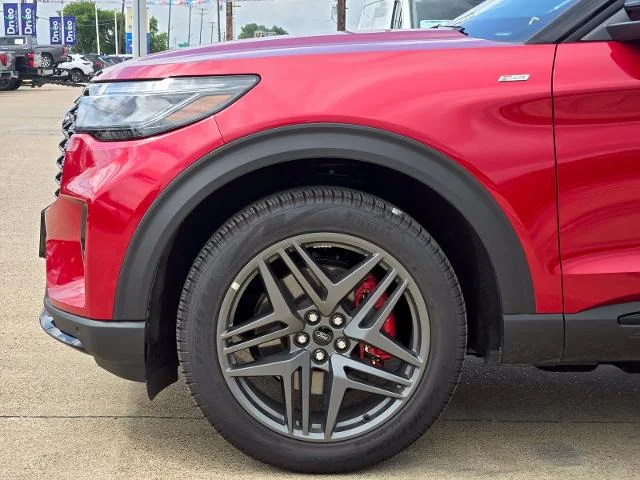 New 2026 Rapid Red Metallic Tinted Clearcoat Ford ST-Line image 27