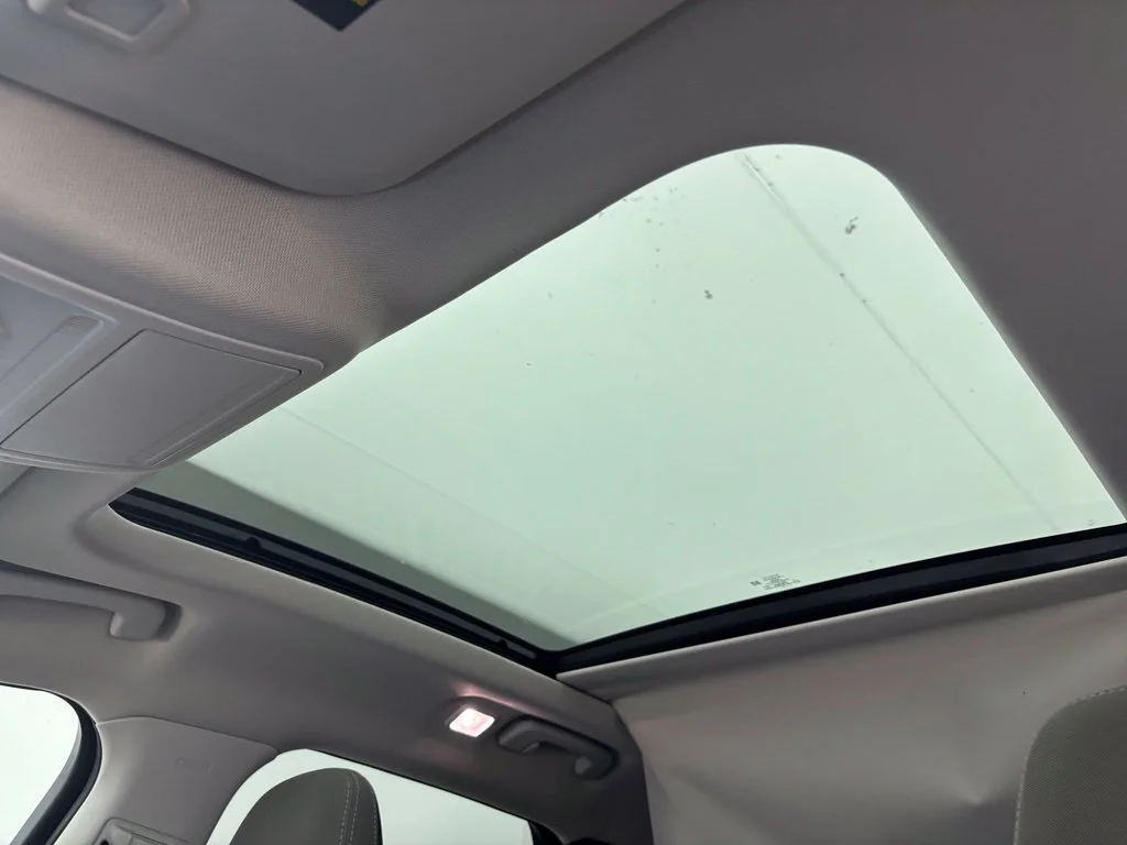 Used 2022 Gray Ford SE image 28