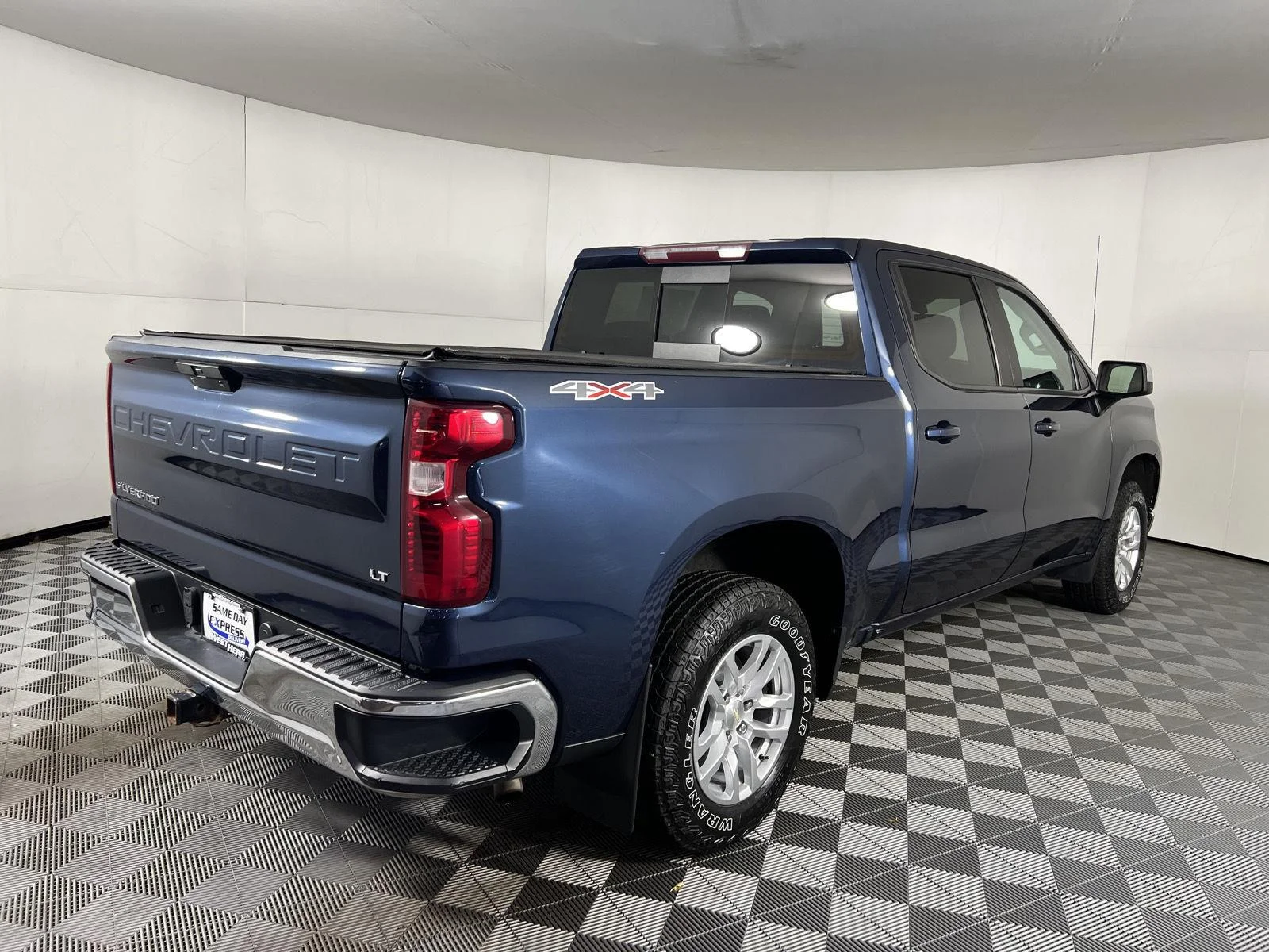 Used 2020 NORTHSKY BLUE METALLIC Chevrolet LT image 5