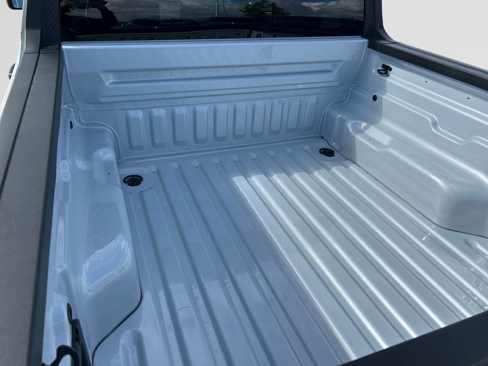 New 2026 Space White Metallic Ford XLT image 10