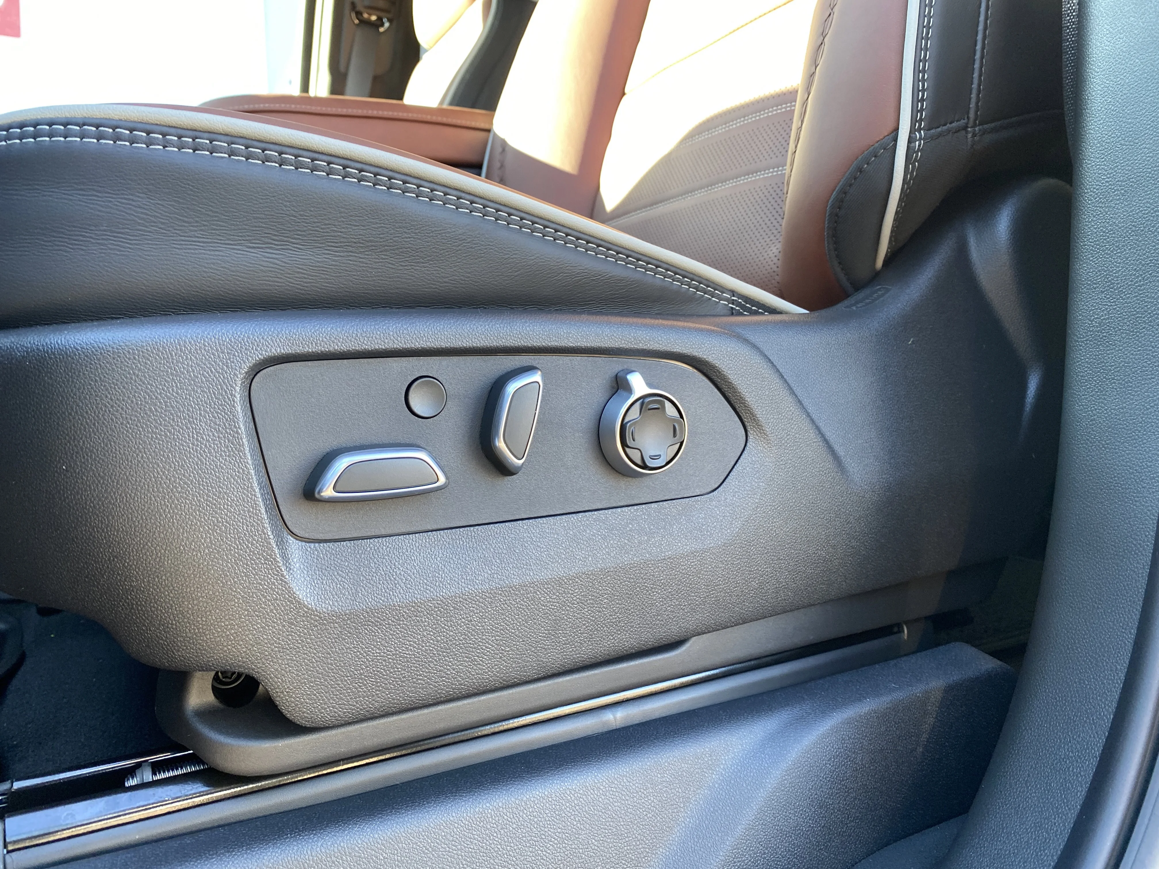 New 2026 STERLING METALLIC GMC Denali Ultimate image 28