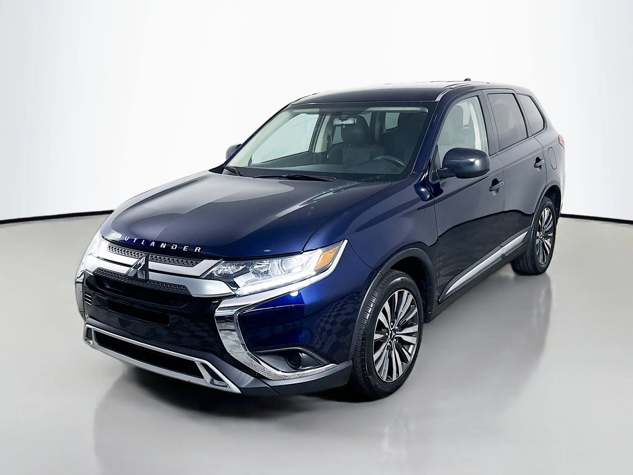 Used 2020 Cosmic Blue Metallic Mitsubishi ES image 3