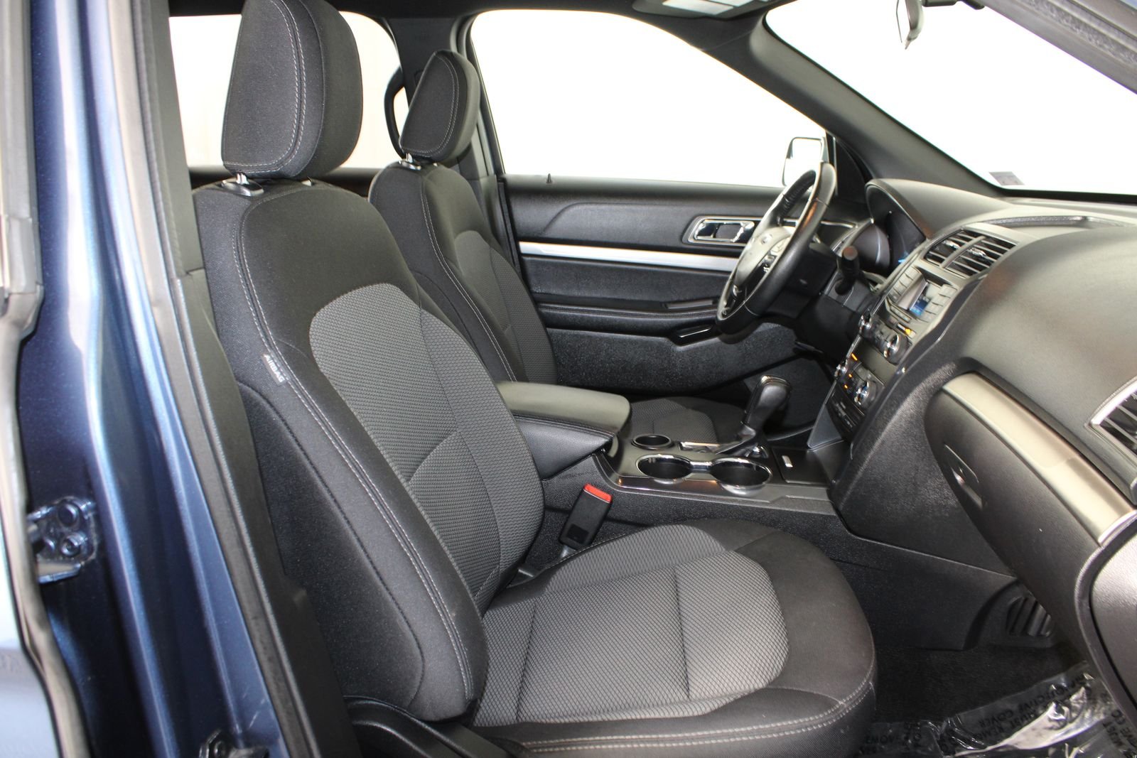 Used 2018 Blue Ford XLT image 14