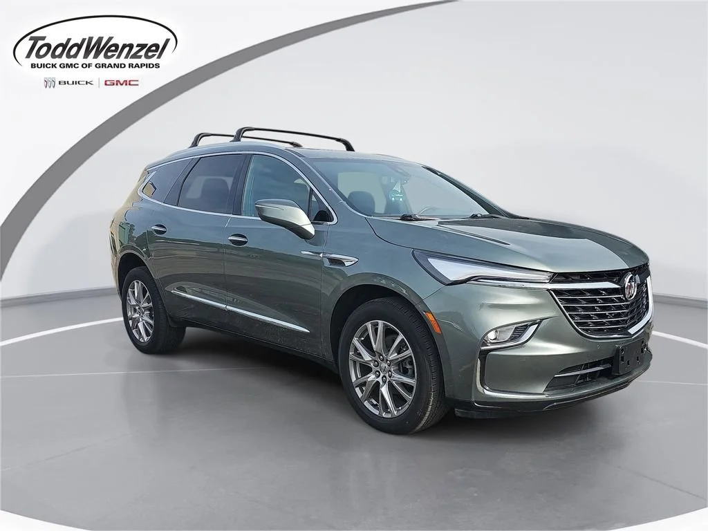 2023 Buick Enclave Essence AWD's photo