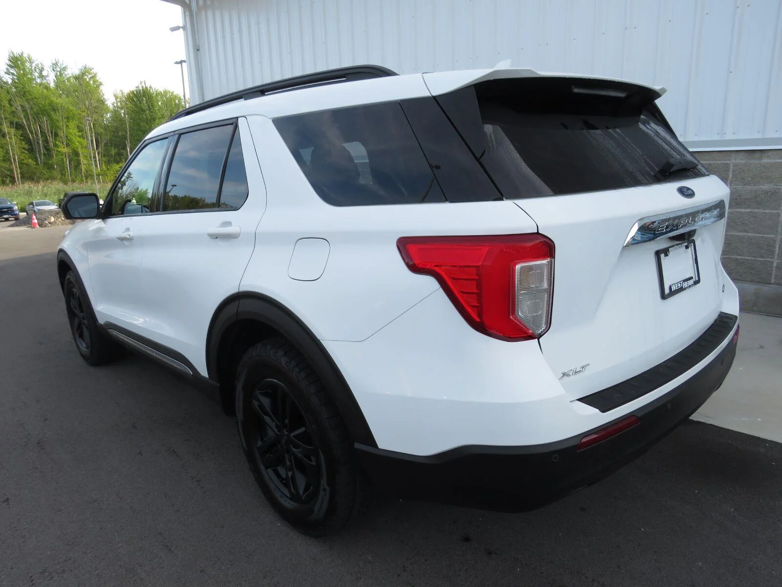 Used 2020 Oxford White Ford XLT image 17