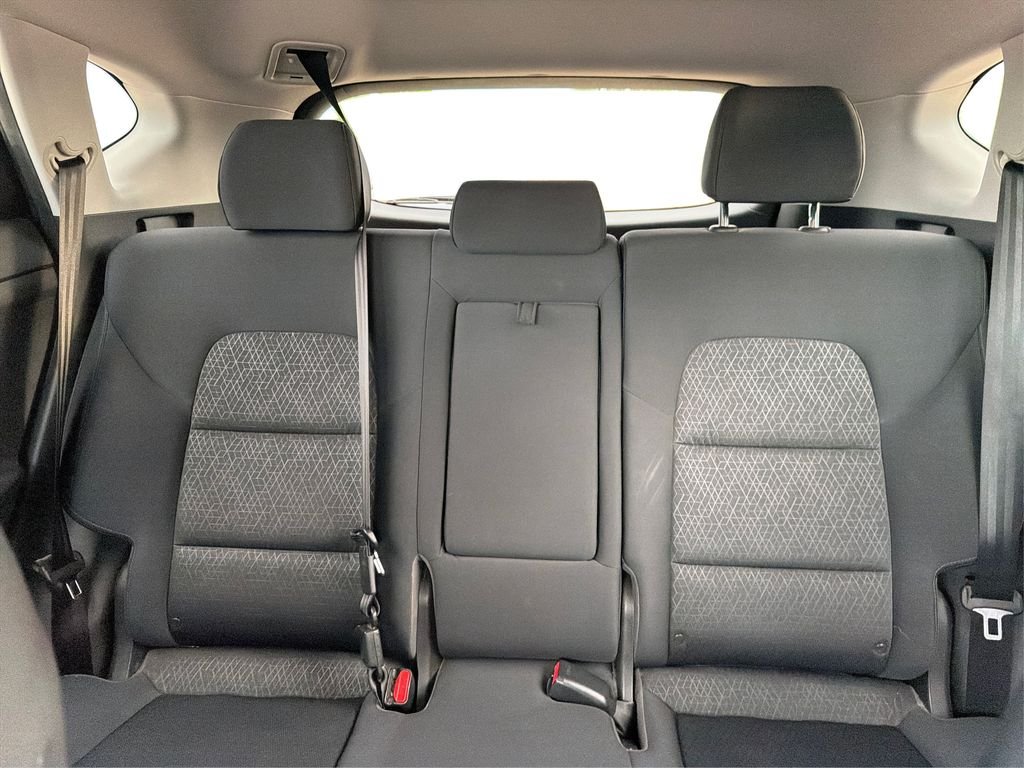 Used 2016 Ash Black Hyundai SE image 14