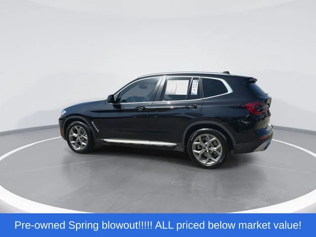 Used 2022 Black BMW sDrive30i image 5