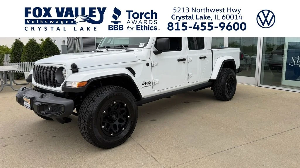 2025 Jeep Gladiator Nighthawk Auto's photo