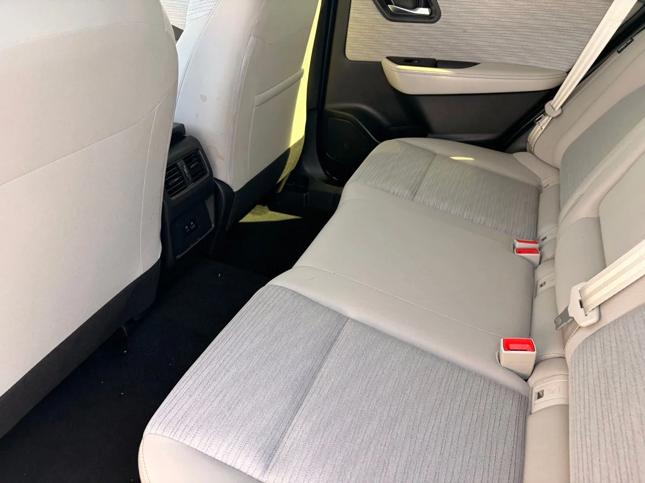 Used 2023 Scarlet Ember Tintcoat Nissan SV image 10