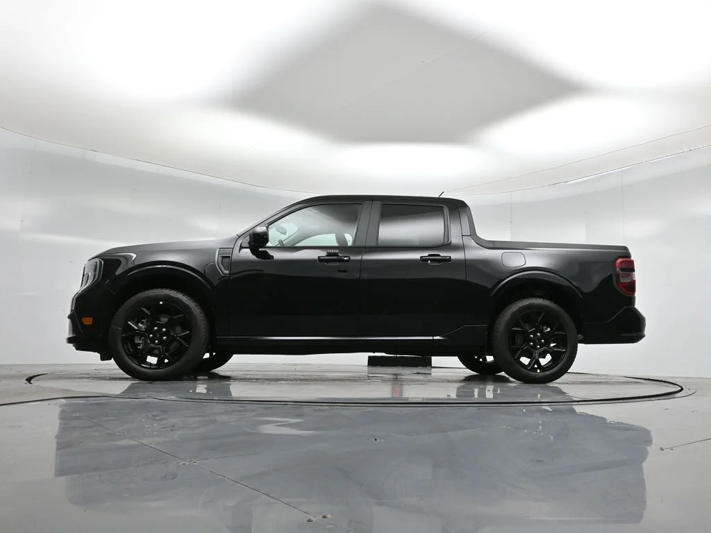 New 2026 Shadow Black Ford Lobo High image 7