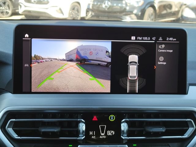 Used 2025 Gray BMW xDrive30i image 23