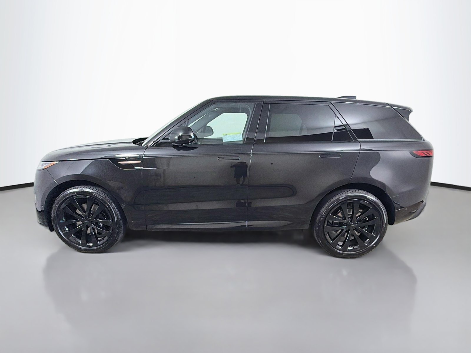 New 2027 Santorini Black LAND ROVER Dynamic SE P400 image 2