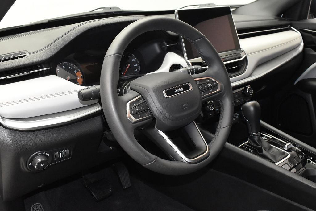 Used 2025 White Jeep Limited image 16