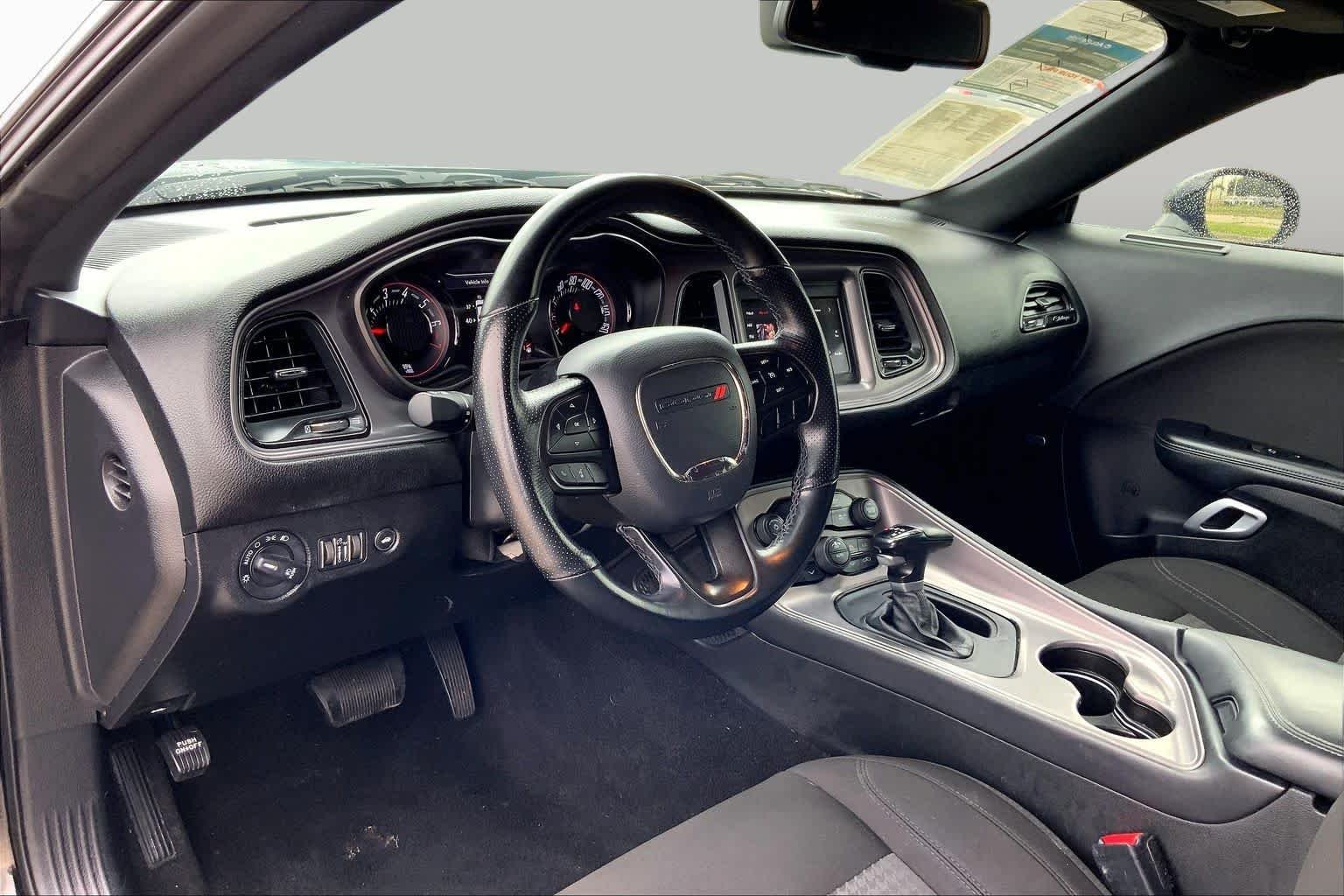 Used 2023 Pitch Black Clearcoat Dodge SXT image 14