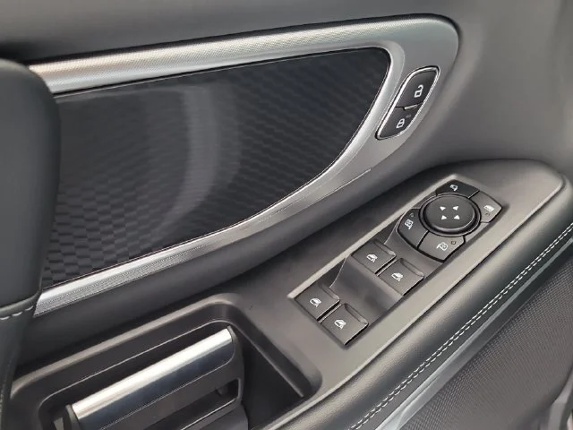 New 2027 Gray Metallic Ford Platinum image 19