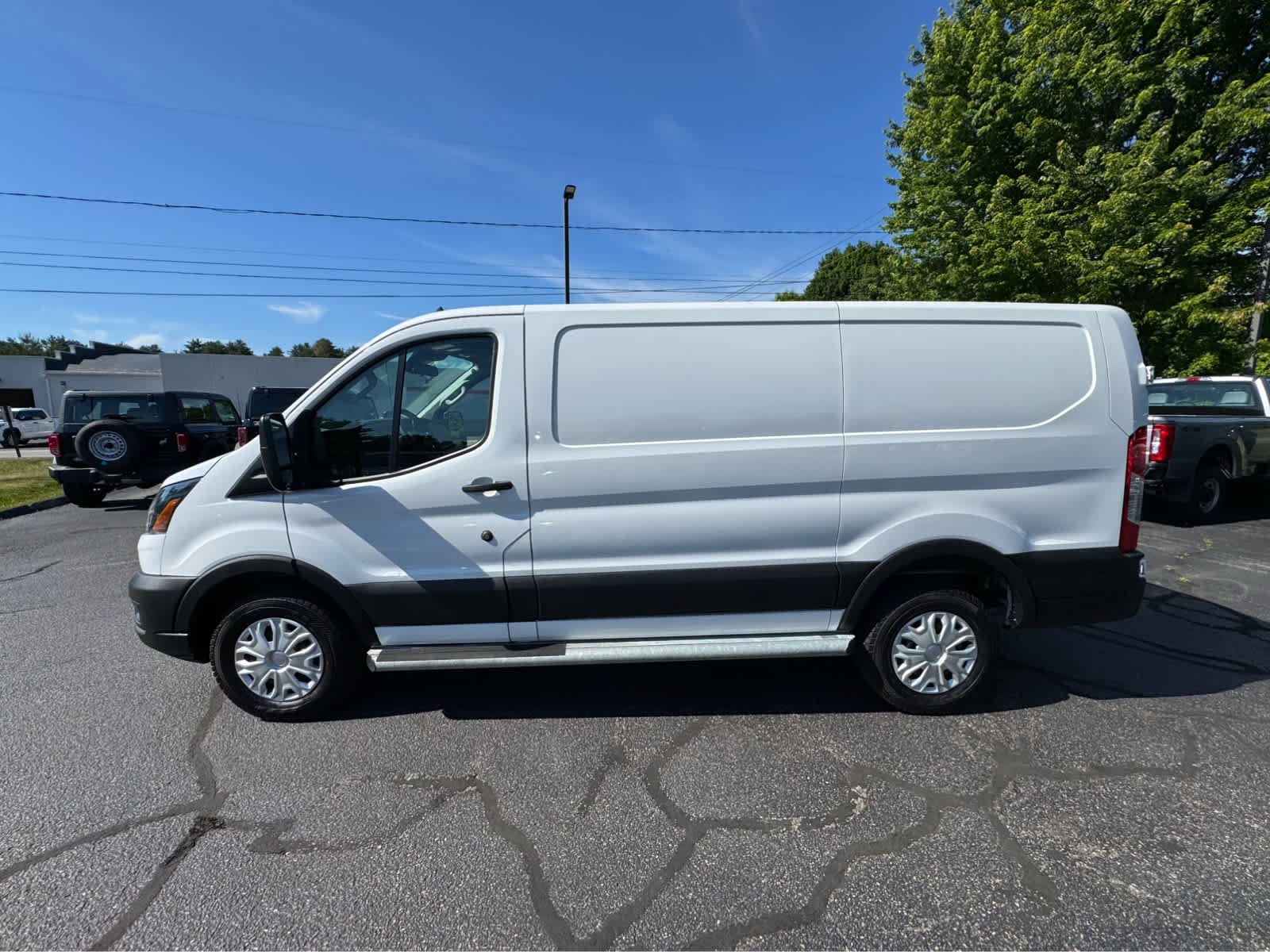 Certified Used 2025 Oxford White Ford  image 2