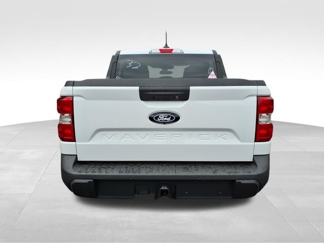 New 2026 Oxford White Ford XLT image 13