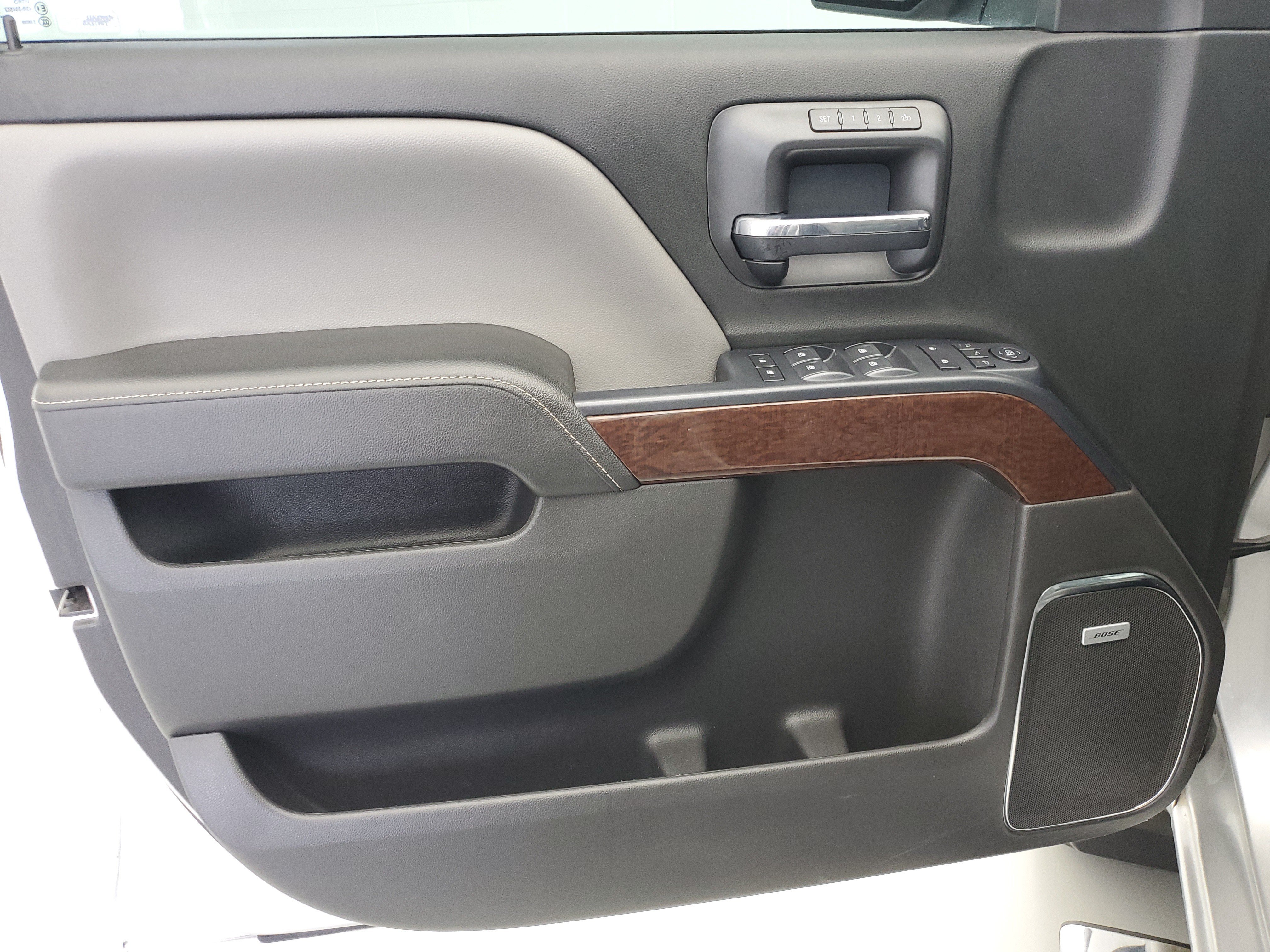 Used 2018 Quicksilver Metallic GMC SLT image 21