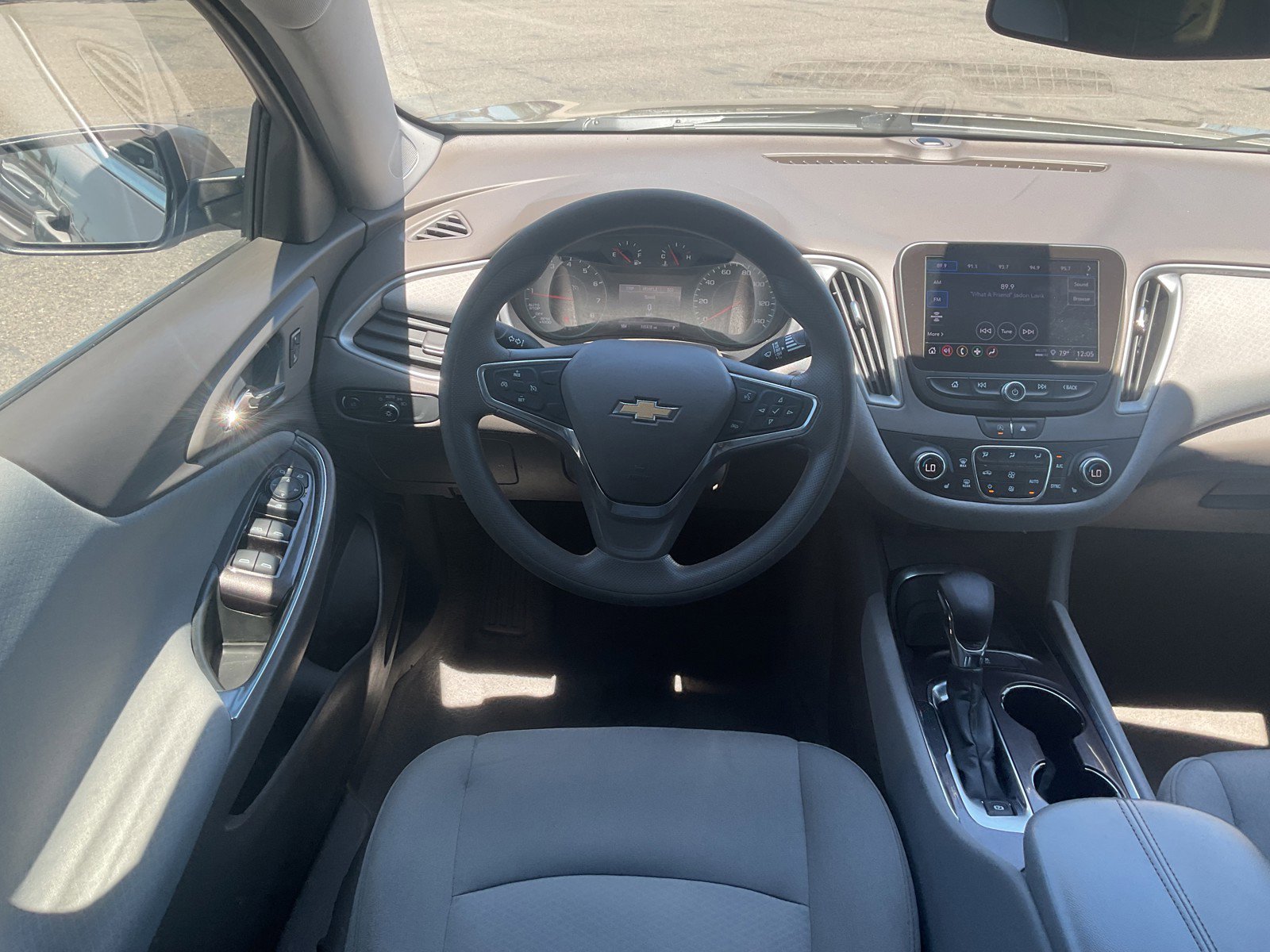 Used 2022 Mineral Gray Metallic Chevrolet LT image 18