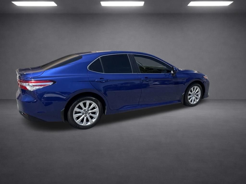 Used 2018 Blue Toyota LE image 19